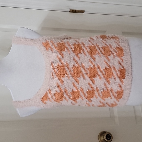 Blu Pepper Size L Sandstone and Pale Pink Large Houndstooth Knit Sweater Halter - Picture 1 of 10